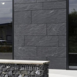 Fekete színben lévő rugalmas panel kültéri és beltéri használatra